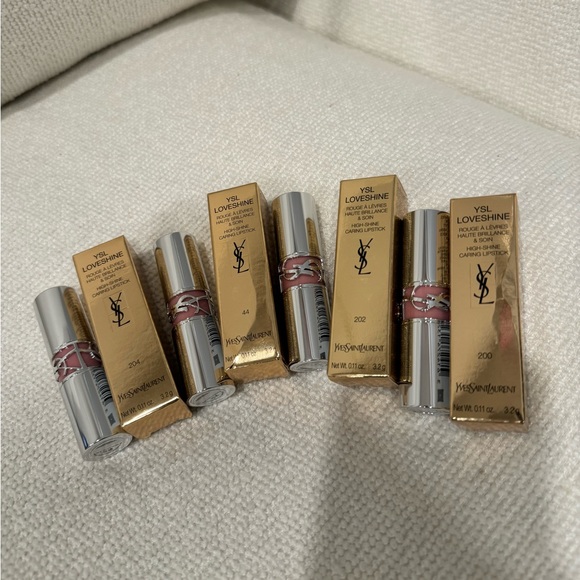 Yves Saint Laurent
YSL Loveshine Lip Oil Stick - Picture 2 of 9